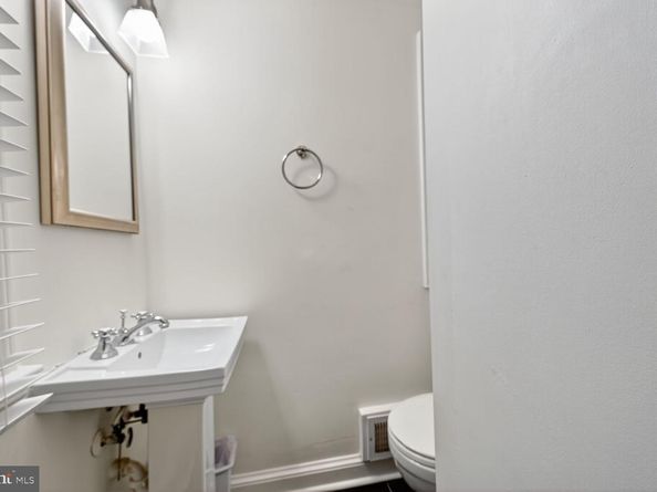 1511 34TH Street NW, Washington DC 20007