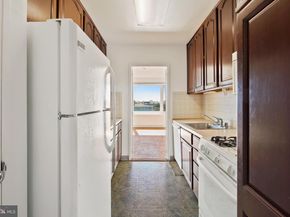 2475 Virginia Avenue NW 921, Washington DC 20037