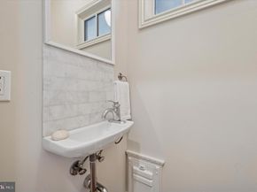 2202 Madison Square, Philadelphia PA 19146
