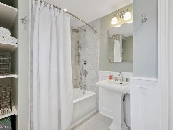 2202 Madison Square, Philadelphia PA 19146