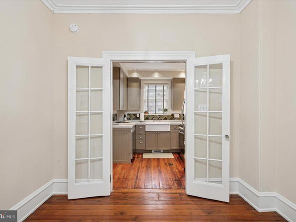 2202 Madison Square, Philadelphia PA 19146