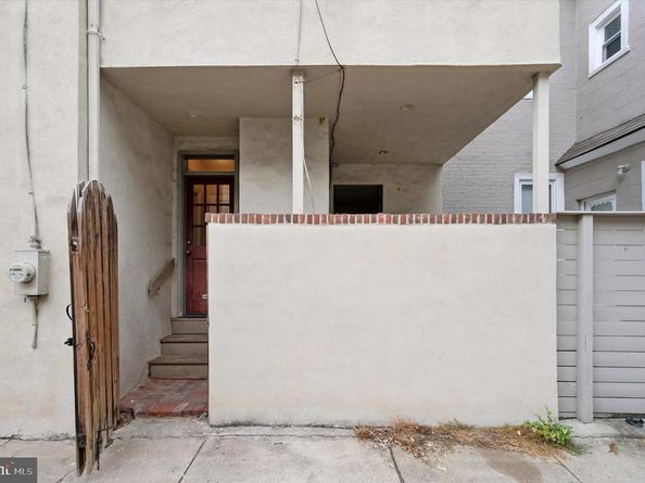 2202 Madison Square, Philadelphia PA 19146