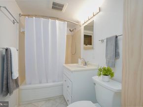 4105 27TH Street N, Arlington VA 22207