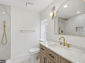 2033 S Mildred Street, Philadelphia PA 19148