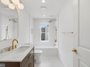 2033 S Mildred Street, Philadelphia PA 19148