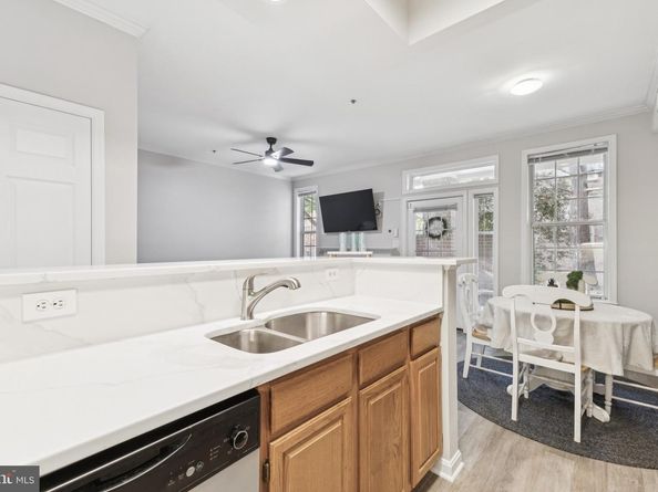 1361 Garden Wall Circle 701, Reston VA 20194