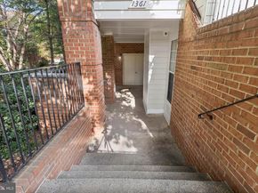 1361 Garden Wall Circle 701, Reston VA 20194