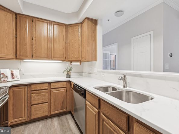 1361 Garden Wall Circle 701, Reston VA 20194