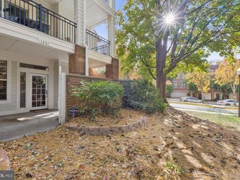 1361 Garden Wall Circle