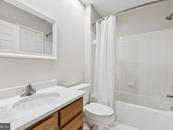 1361 Garden Wall Circle 701, Reston VA 20194