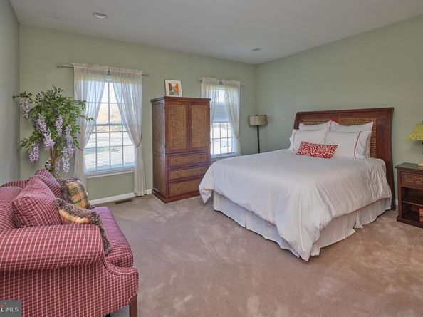 9 Pickering Drive, Newtown PA 18940