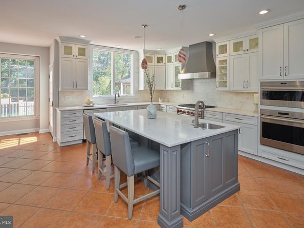 9 Pickering Drive, Newtown PA 18940