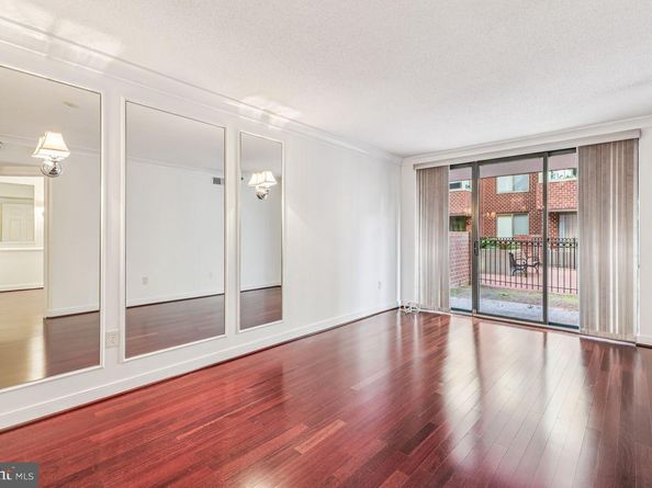 1050 N Taylor Street 1105, Arlington VA 22201