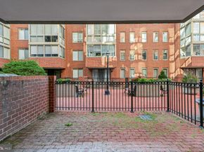 1050 N Taylor Street 1105, Arlington VA 22201