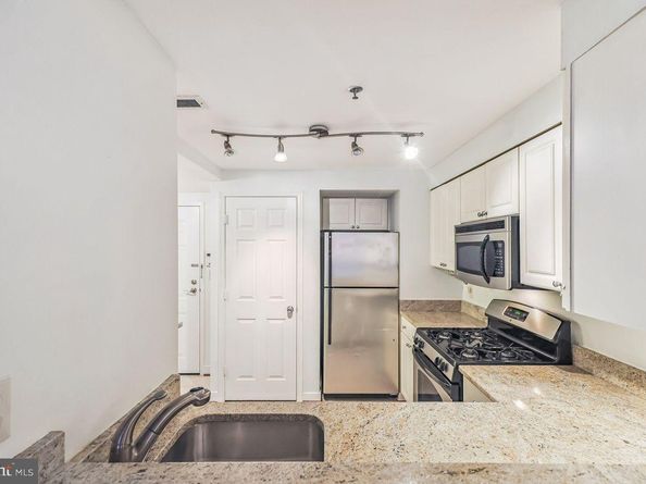 1050 N Taylor Street 1105, Arlington VA 22201