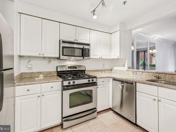 1050 N Taylor Street 1105, Arlington VA 22201