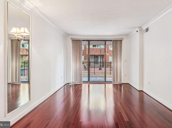 1050 N Taylor Street 1105, Arlington VA 22201