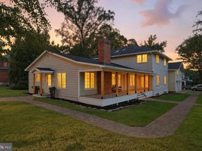 300 Lewis Street NW, Vienna VA 22180