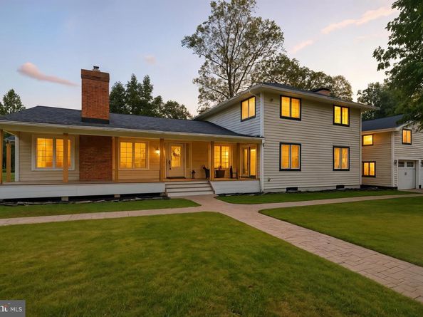 300 Lewis Street NW, Vienna VA 22180