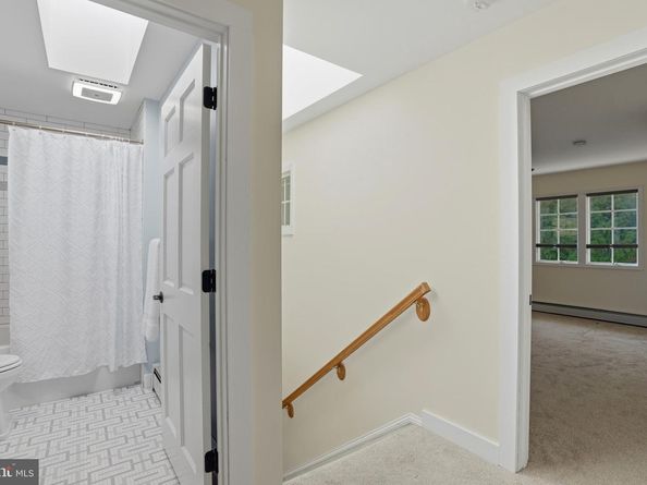 300 Lewis Street NW, Vienna VA 22180