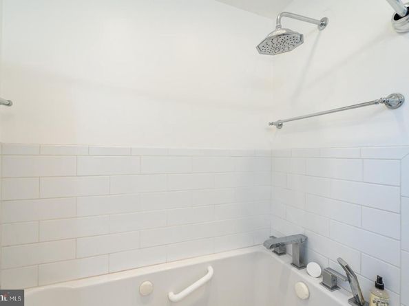 1558 Robinson Avenue, Willow Grove PA 19090
