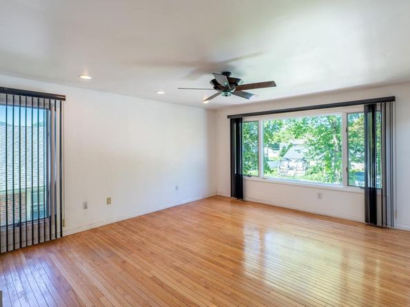 1558 Robinson Avenue, Willow Grove PA 19090