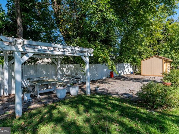 1558 Robinson Avenue, Willow Grove PA 19090