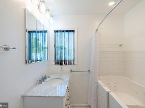 1558 Robinson Avenue, Willow Grove PA 19090