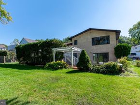 1558 Robinson Avenue, Willow Grove PA 19090