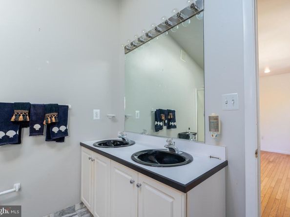 1558 Robinson Avenue, Willow Grove PA 19090