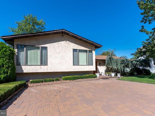 1558 Robinson Avenue, Willow Grove PA 19090