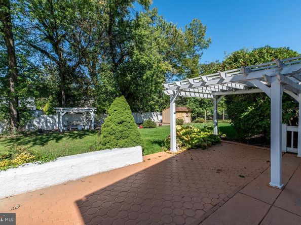 1558 Robinson Avenue, Willow Grove PA 19090
