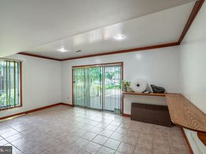 1558 Robinson Avenue, Willow Grove PA 19090