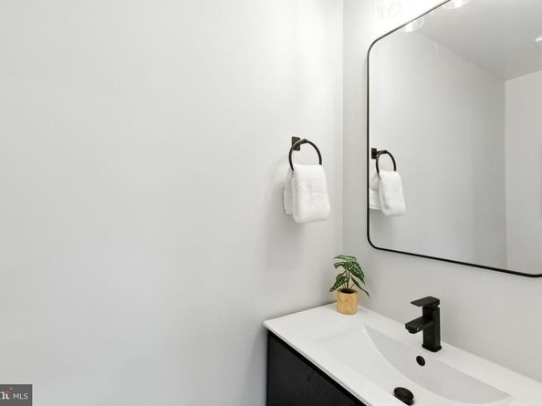 4017 14TH Street NW, Washington DC 20011