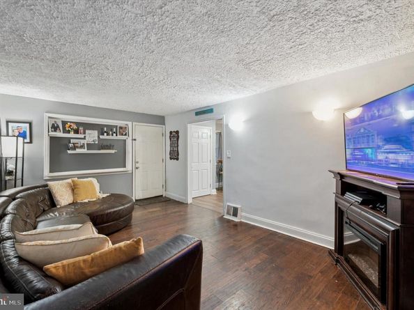 2379 Mole Road, Secane PA 19018