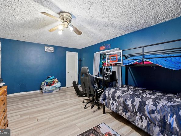 2379 Mole Road, Secane PA 19018