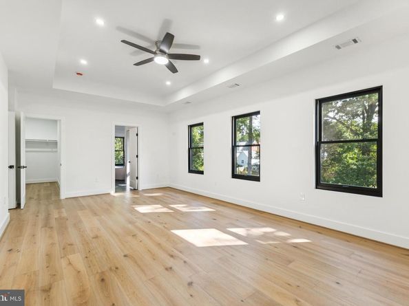 2919 Lawrence Drive, Falls Church VA 22042