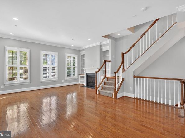 1808 Potomac Greens Drive, Alexandria VA 22314