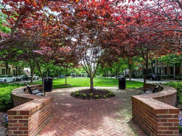 1808 Potomac Greens Drive, Alexandria VA 22314