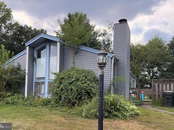 160 Magnolia Road, Sterling VA 20164