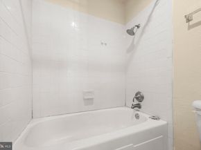 75 S Reynolds Street 413, Alexandria VA 22304