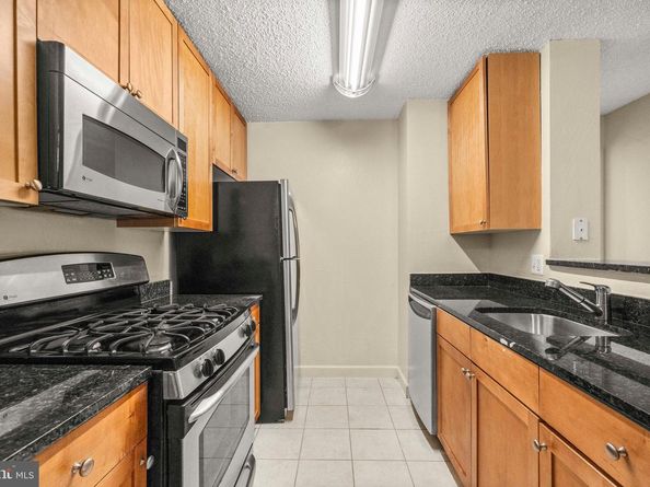 75 S Reynolds Street 413, Alexandria VA 22304