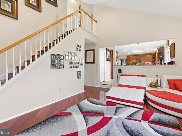 941 Meadow Glen Road, Warminster PA 18974