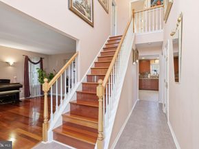 941 Meadow Glen Road, Warminster PA 18974