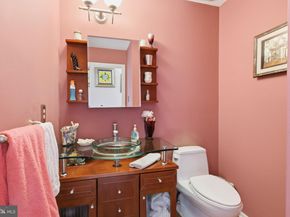 941 Meadow Glen Road, Warminster PA 18974