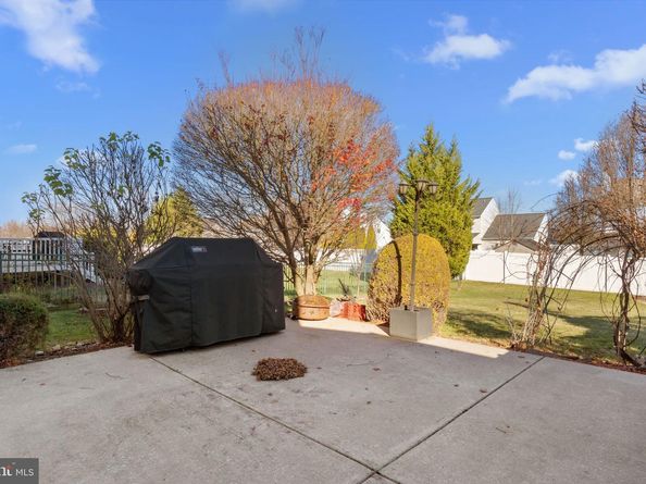 941 Meadow Glen Road, Warminster PA 18974