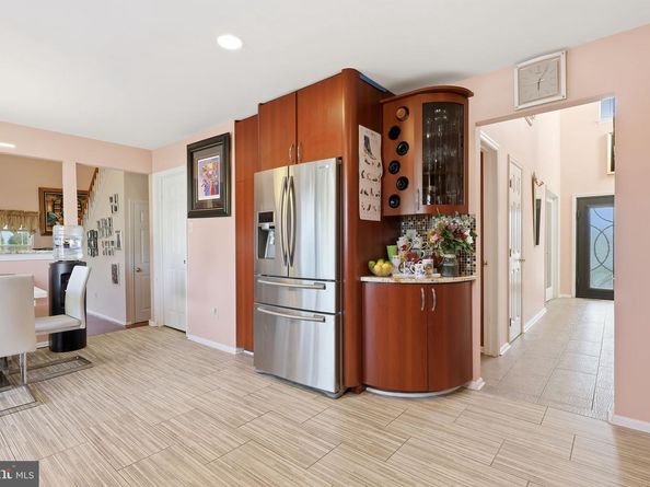 941 Meadow Glen Road, Warminster PA 18974