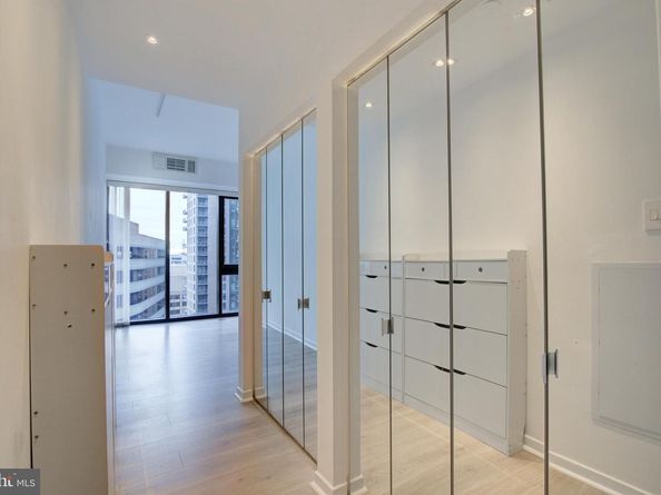 1530 Key Boulevard 1321, Arlington VA 22209