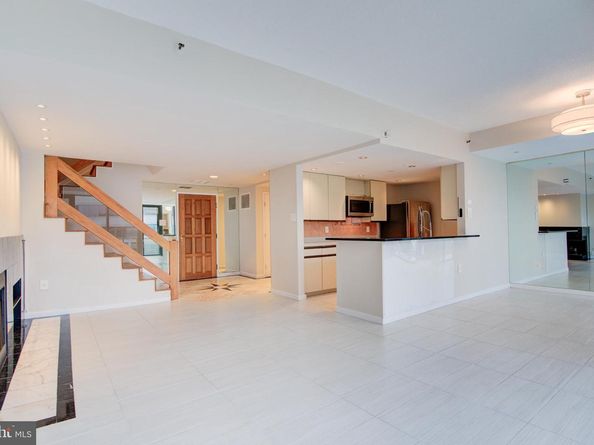 1530 Key Boulevard 1321, Arlington VA 22209