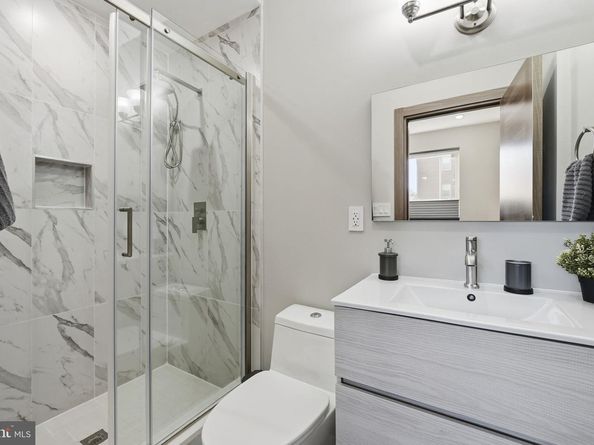 2109 M Street NE 5, Washington DC 20002